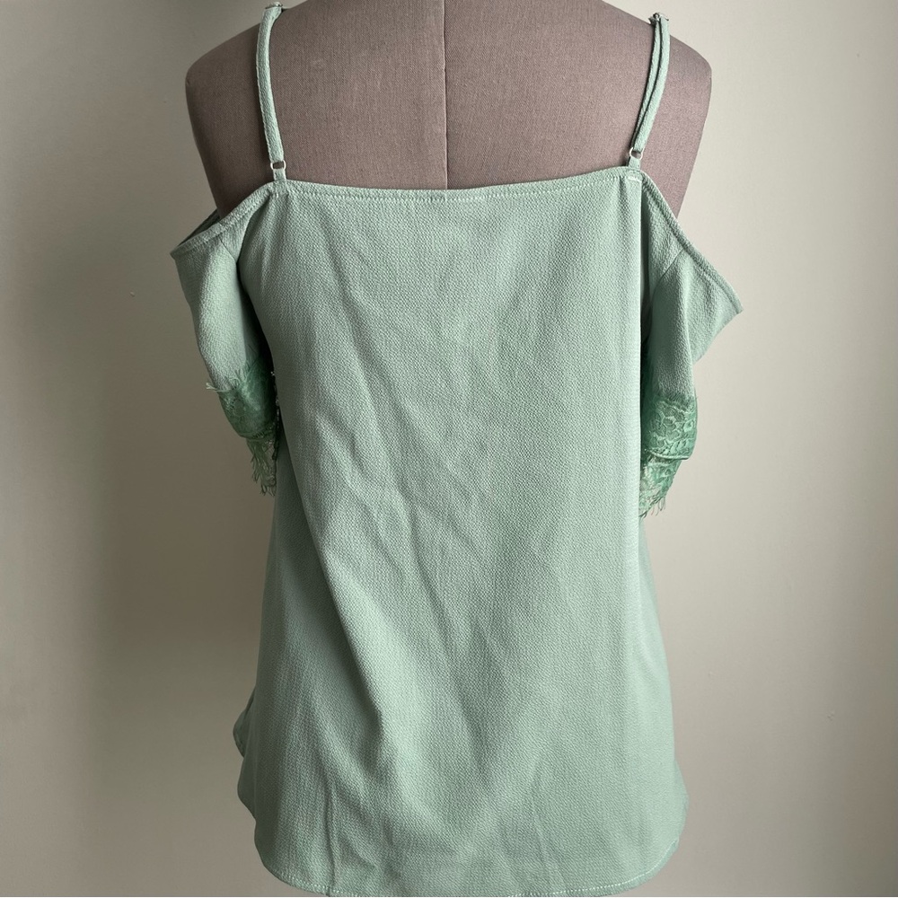Paper crane pastel green cold shoulder top size small - Picture 4 of 8